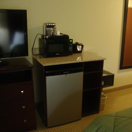 Cobblestone Inn & Suites - Carrington Phòng bức ảnh
