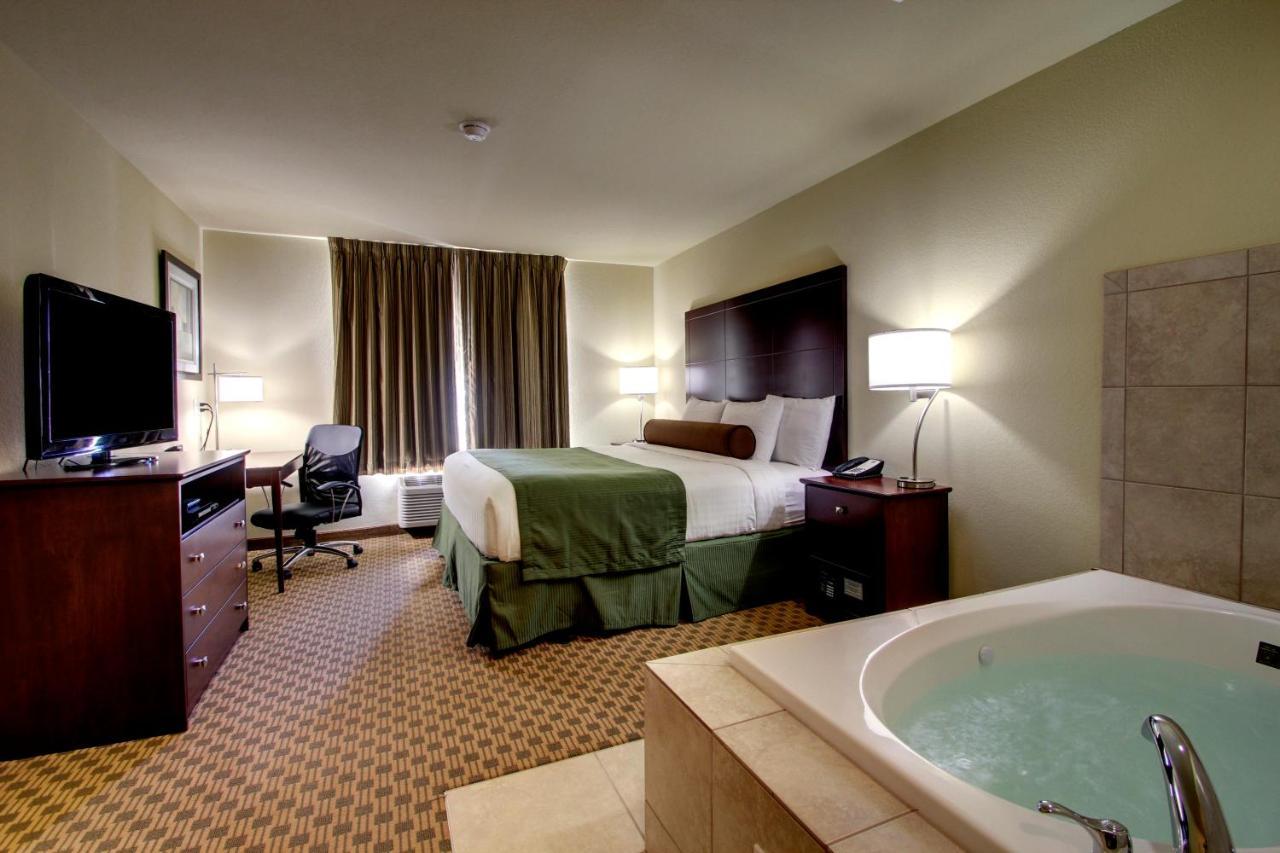 Cobblestone Inn & Suites - Carrington Ngoại thất bức ảnh